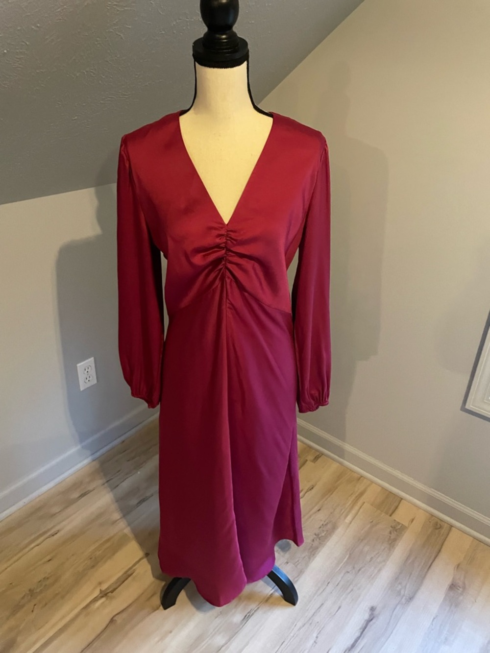 Banana Republic Satin Column Midi Dress Size 12 Berry Long Sleeve Cocktail - Picture 3 of 10